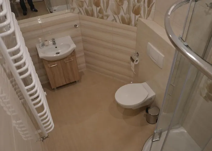 Ada Aparthouse Хостел Вроцлав