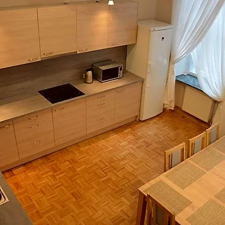 Ada Aparthouse Vandrerhjem *