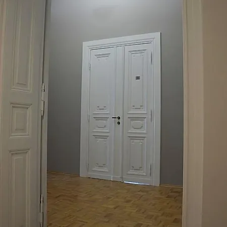 Vandrerhjem Ada Aparthouse