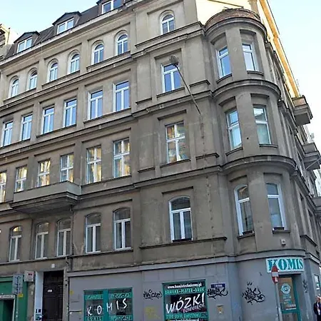 Ada Aparthouse Vandrerhjem