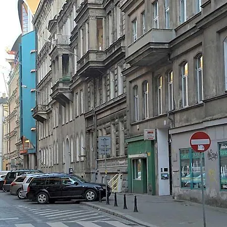 Ada Aparthouse Vandrerhjem *